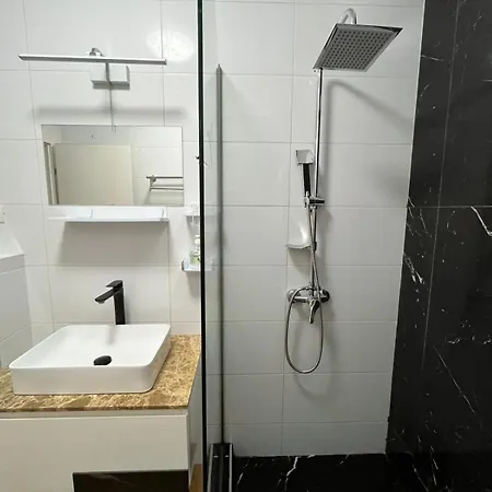 Aris Apartment *